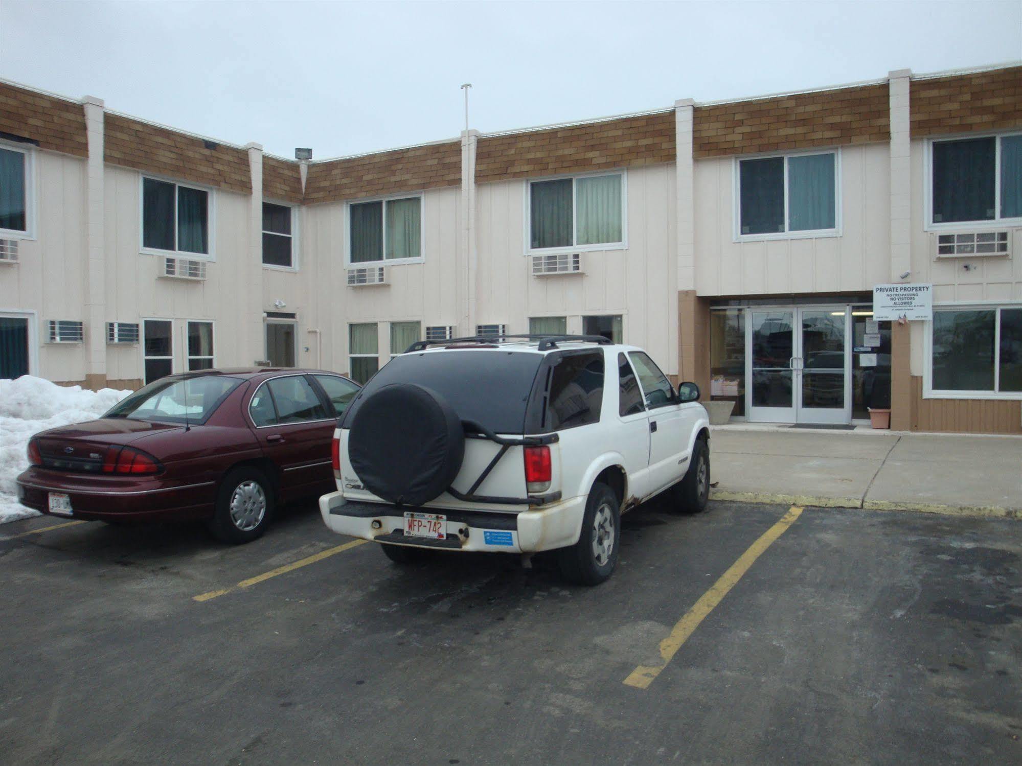 Economy Inn Green Bay Exterior photo